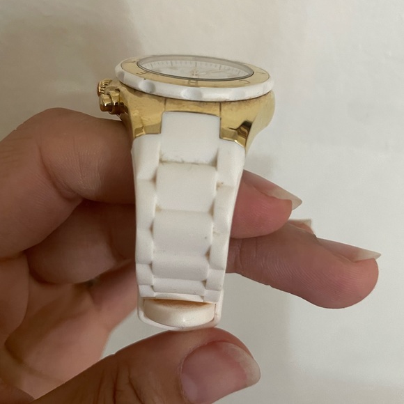 Michele Watch White and Gold - Picture 4 of 5